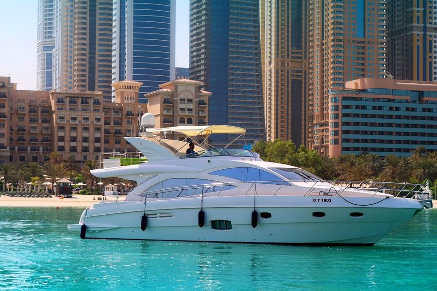 What Are the Top Qualities of Small Yacht Rentals